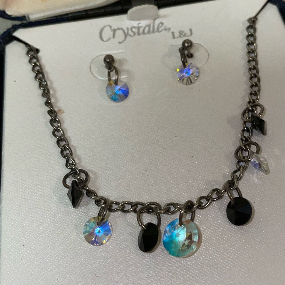 CRYSTALE BY L&J SWAROVSKI Crystallized Sterling Silver Plate Necklace & Earrings - Picture 4 of 7
